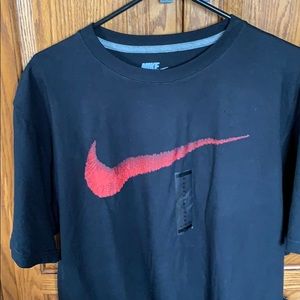 Men’s Nike T-shirt XL NEW